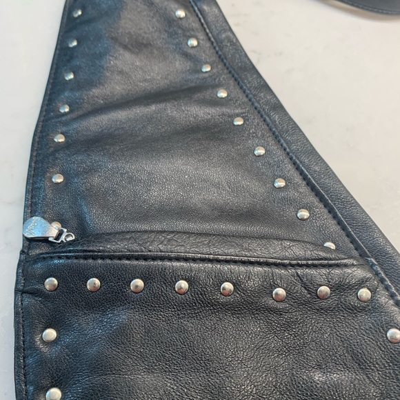 RARE Sash Black Leather Silver Studded Travel Bag - Picture 3 of 10